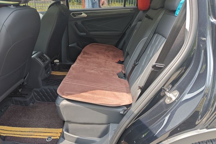 Used Volkswagen Tiguan L 2023 Restyled 330TSI Automatic Two-Wheel Drive R-Line Flagship Edition Left Rear Seat