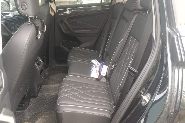 Used Volkswagen Tiguan L 2023 300TSI Automatic Two-Wheel Drive Smart Edition Left Rear Seat