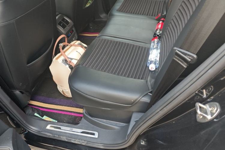 Used Volkswagen Tiguan L 2023 Restyled 330TSI Automatic Two-Wheel Drive R-Line Enhanced Comfort Version Left Rear Seat