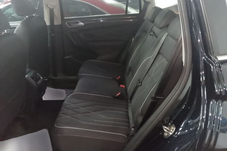 Used Volkswagen Tiguan L 2023 280TSI Automatic Two-Wheel Drive Trendy Innovation Limited Edition Left Rear Seat
