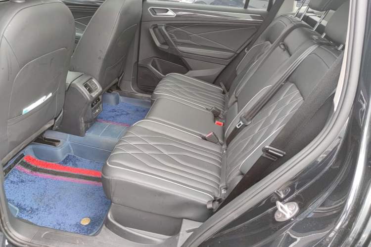 Used Volkswagen Tiguan L 2023 300TSI Automatic Two-Wheel Drive Smart Edition Left Rear Seat