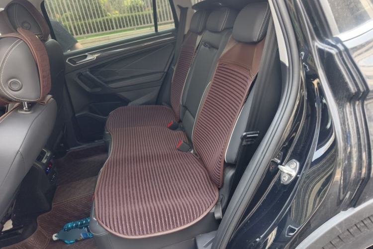 Used Volkswagen Tiguan L 2023 Restyled 330TSI Automatic Two-Wheel Drive R-Line Enhanced Comfort Version Left Rear Seat