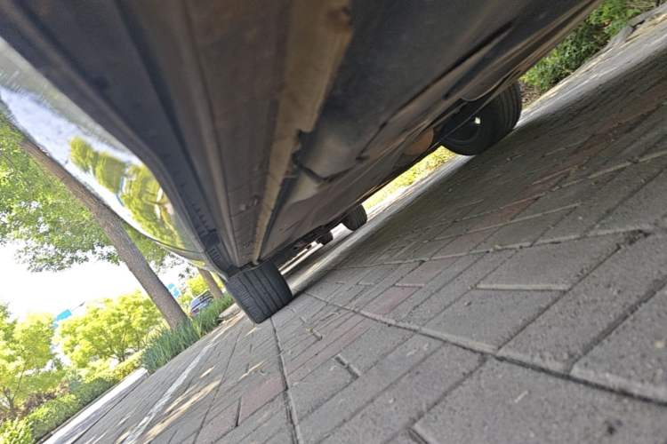 Used Volkswagen Tiguan L 2023 330TSI Automatic Two-Wheel Drive R-Line Enjoyment Edition Left Side Sill