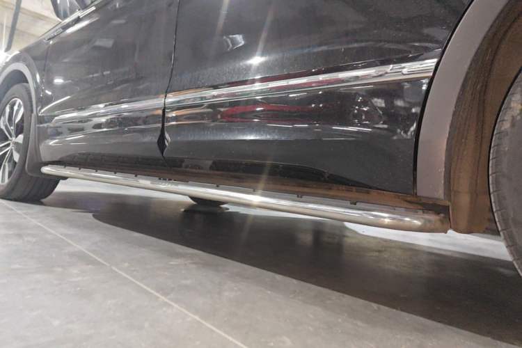 Used Volkswagen Tiguan L 2023 330TSI Automatic Two-Wheel Drive R-Line Enjoyment Edition Left Side Sill