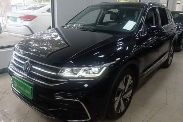 Volkswagen Tiguan L 2023 Facelift 380TSI Automatic All-Wheel Drive R-Line Flagship 7-Seater usado