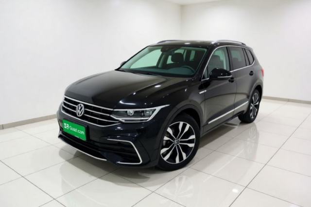 Ojetý Volkswagen Tiguan L 2023 Restyled 330TSI Automatic Two-Wheel Drive R-Line Enhanced Comfort Version