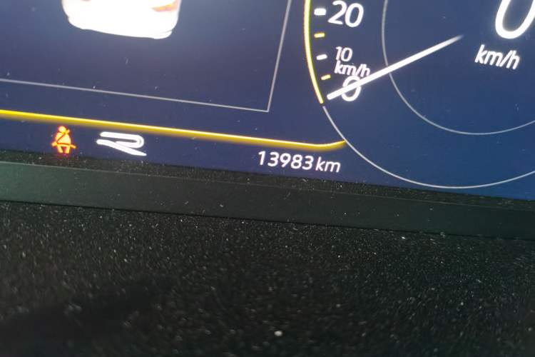 Used Volkswagen Tiguan L 2023 Restyled 330TSI Automatic Two-Wheel Drive R-Line Enhanced Comfort Version Odometer Close Up
