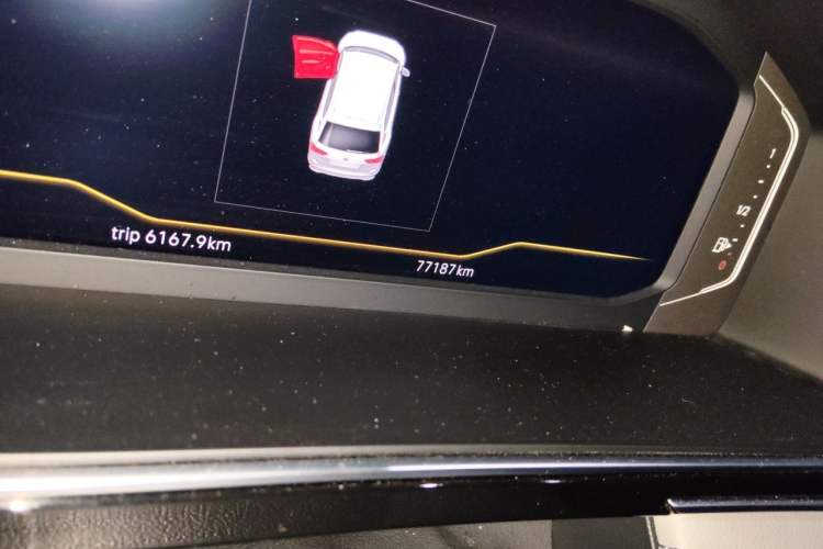 Used Volkswagen Tiguan L 2023 330TSI Automatic Two-Wheel Drive R-Line Enjoyment Edition Odometer Close Up