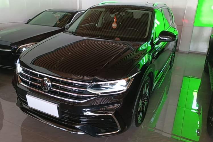 Used Volkswagen Tiguan L 2023 330TSI Automatic Two-Wheel Drive R-Line Enjoyment Edition Guazi used car, China used car export, Used car for sale, Used Volkswagen cars, Cheapest cars for sale