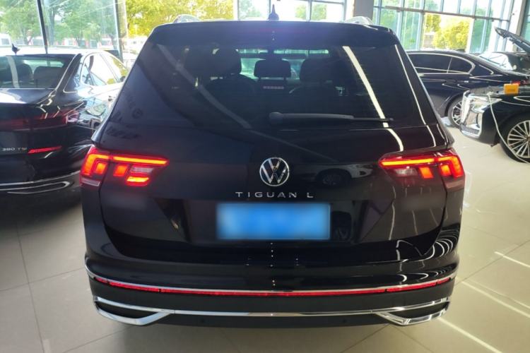 Used Volkswagen Tiguan L 2023 Revised Version 330TSI Automatic Two-Wheel Drive Smart Enjoyment Edition Rear