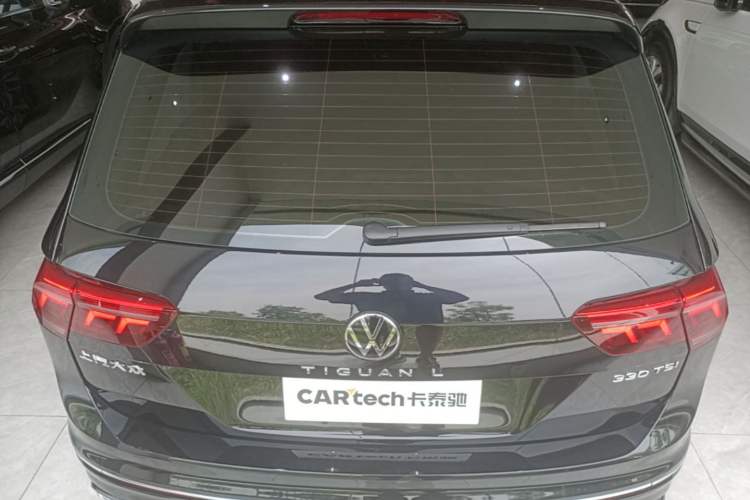 Used Volkswagen Tiguan L 2023 Restyled 330TSI Automatic Two-Wheel Drive R-Line Enhanced Comfort Version Rear