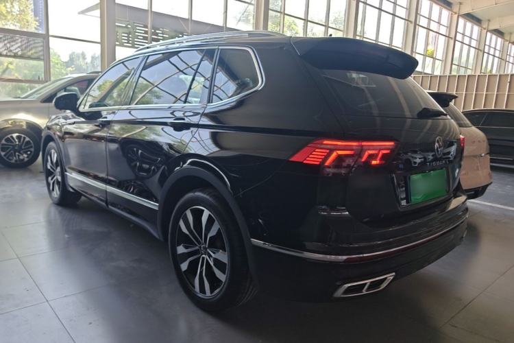 Used Volkswagen Tiguan L 2023 Restyled 330TSI Automatic Two-Wheel Drive R-Line Enhanced Comfort Version Rear Left 45 Deg