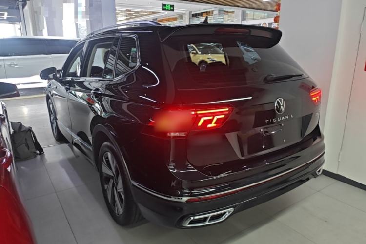 Used Volkswagen Tiguan L 2023 Restyled 330TSI Automatic Two-Wheel Drive R-Line Enhanced Comfort Version Rear Left 45 Deg