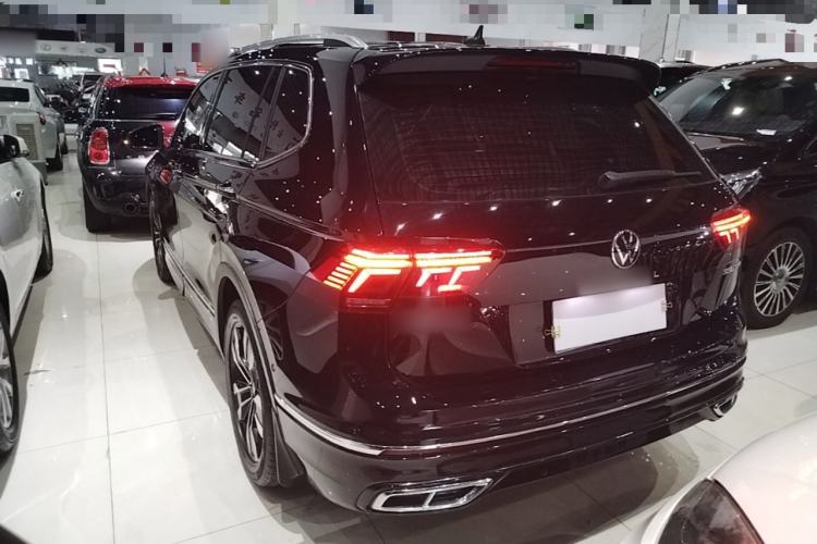 Used Volkswagen Tiguan L 2023 330TSI Automatic Two-Wheel Drive R-Line Enjoyment Edition Rear Left 45 Deg