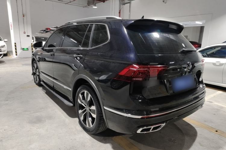 Used Volkswagen Tiguan L 2023 Restyled 330TSI Automatic Two-Wheel Drive R-Line Enhanced Comfort Version Rear Left 45 Deg