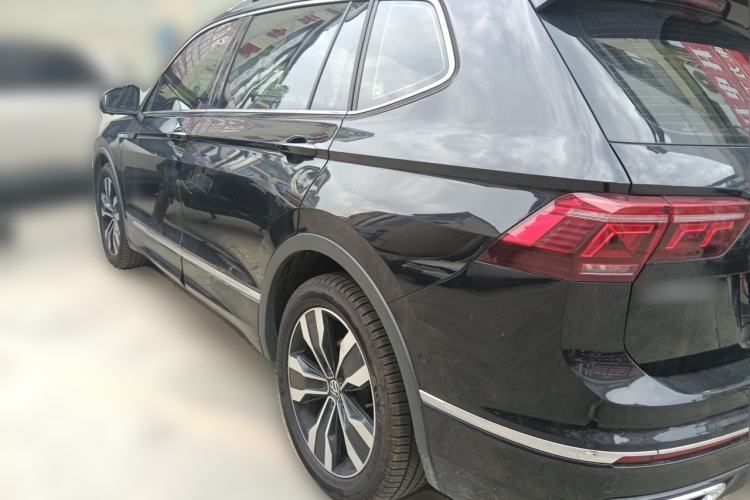 Used Volkswagen Tiguan L 2023 330TSI Automatic Two-Wheel Drive R-Line Flagship Edition Rear Left 45 Deg