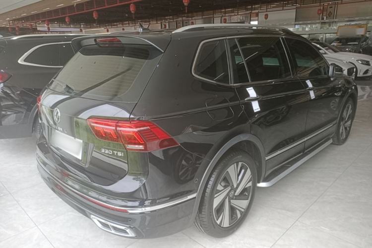 Used Volkswagen Tiguan L 2023 Restyled 330TSI Automatic Two-Wheel Drive R-Line Enhanced Comfort Version Rear Right 45 Deg