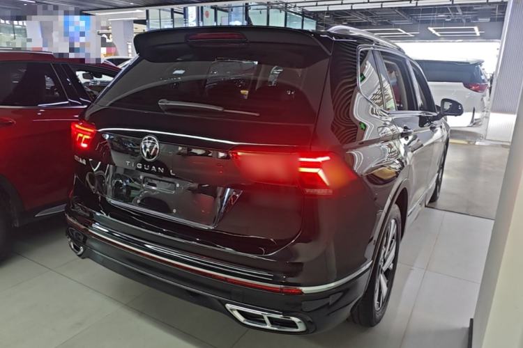 Used Volkswagen Tiguan L 2023 Restyled 330TSI Automatic Two-Wheel Drive R-Line Enhanced Comfort Version Rear Right 45 Deg