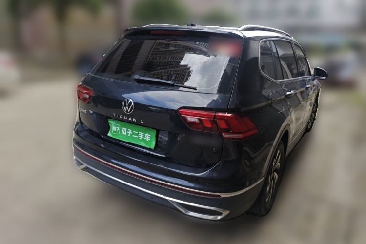 Used Volkswagen Tiguan L 2023 280TSI Automatic Two-Wheel Drive Trendy Innovation Limited Edition Rear Right 45 Deg