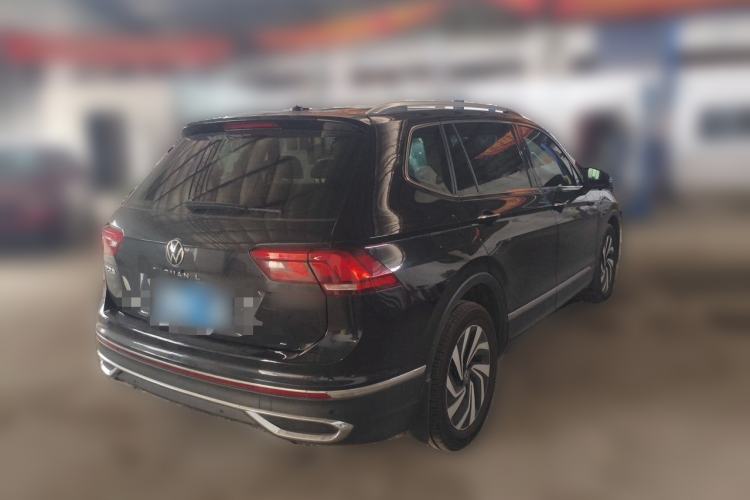 Used Volkswagen Tiguan L 2023 Revised Version 330TSI Automatic Two-Wheel Drive Smart Enjoyment Edition Rear Right 45 Deg
