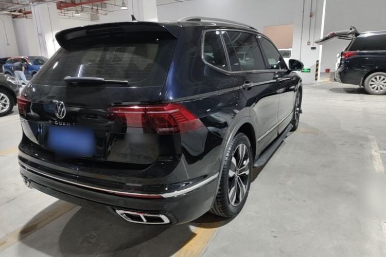 Used Volkswagen Tiguan L 2023 Restyled 330TSI Automatic Two-Wheel Drive R-Line Enhanced Comfort Version Rear Right 45 Deg