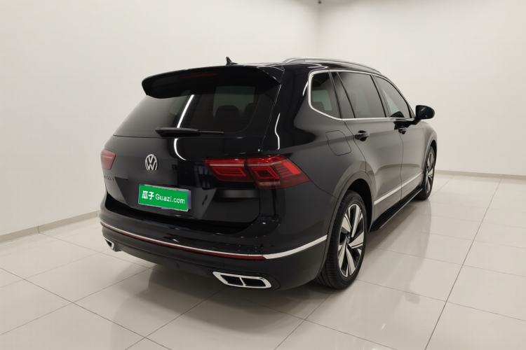 Used Volkswagen Tiguan L 2023 Restyled 330TSI Automatic Two-Wheel Drive R-Line Enhanced Comfort Version Rear Right 45 Deg