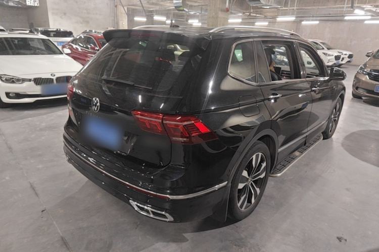 Used Volkswagen Tiguan L 2023 330TSI Automatic Two-Wheel Drive R-Line Enjoyment Edition Rear Right 45 Deg
