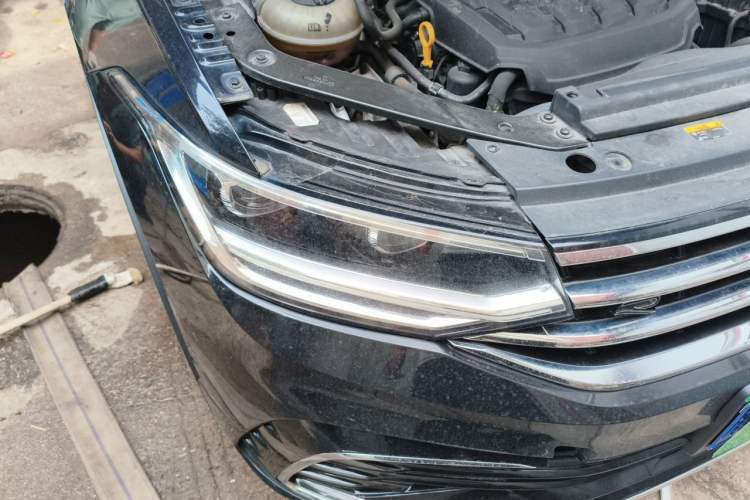 Used Volkswagen Tiguan L 2023 330TSI Automatic Two-Wheel Drive R-Line Enjoyment Edition Right Front Headlight