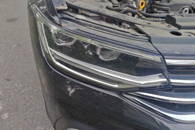 Used Volkswagen Tiguan L 2023 300TSI Automatic Two-Wheel Drive Smart Edition Right Front Headlight