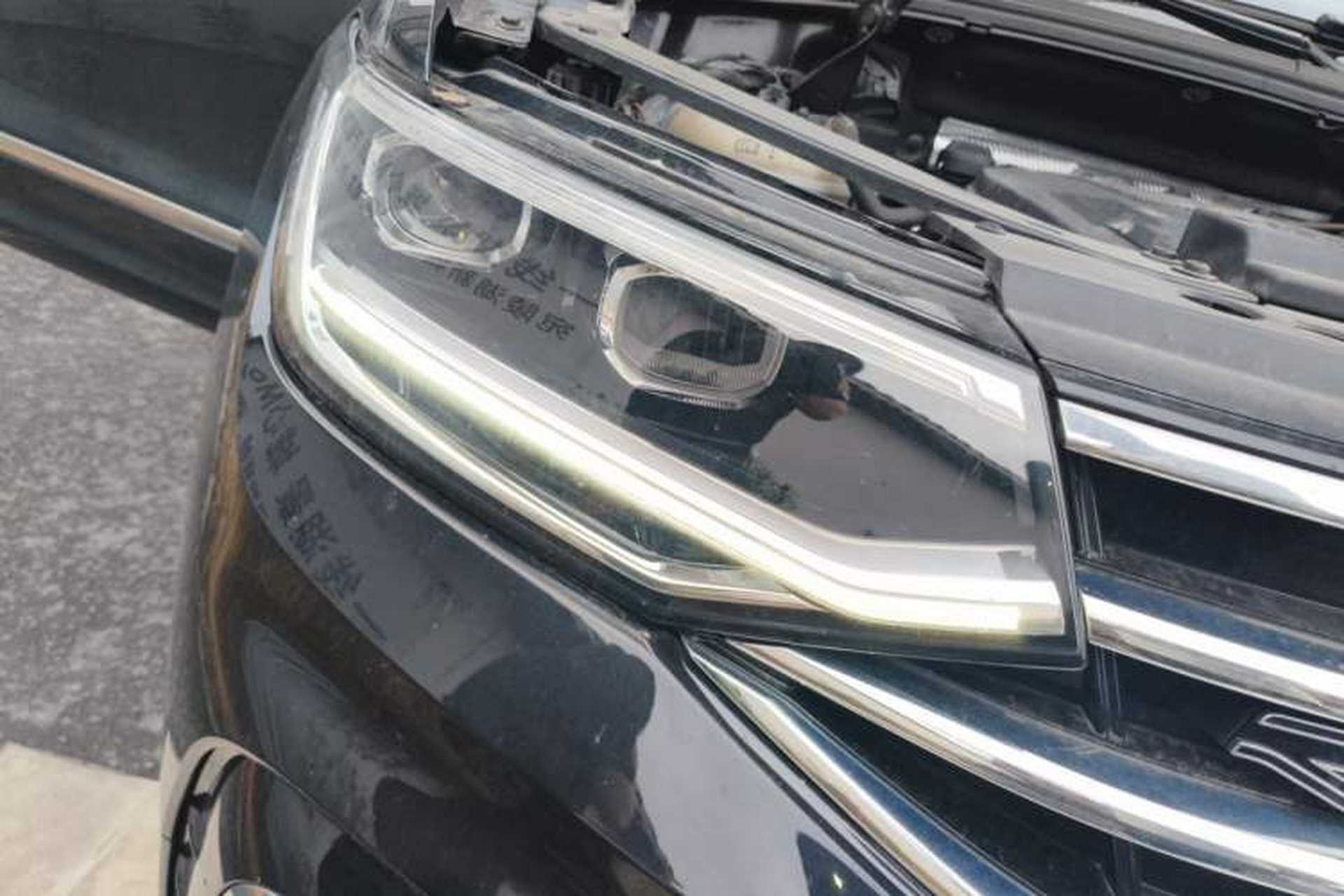 Used Volkswagen Tiguan L 2023 Restyled 330TSI Automatic Two-Wheel Drive R-Line Enhanced Comfort Version Right Front Headlight