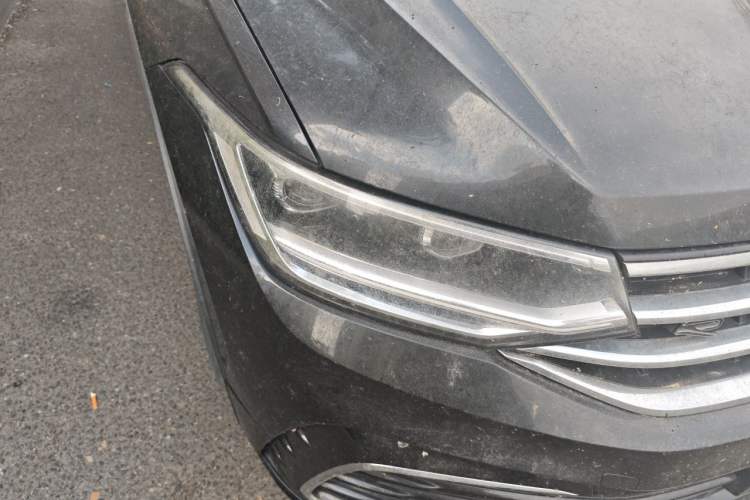 Used Volkswagen Tiguan L 2023 Restyled 330TSI Automatic Two-Wheel Drive R-Line Enhanced Comfort Version Right Front Headlight