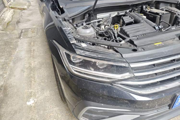 Used Volkswagen Tiguan L 2023 280TSI Automatic Two-Wheel Drive Trendy Innovation Limited Edition Right Front Headlight