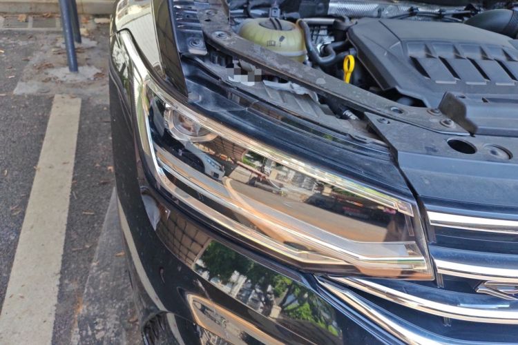 Used Volkswagen Tiguan L 2023 330TSI Automatic Two-Wheel Drive R-Line Enjoyment Edition Right Front Headlight
