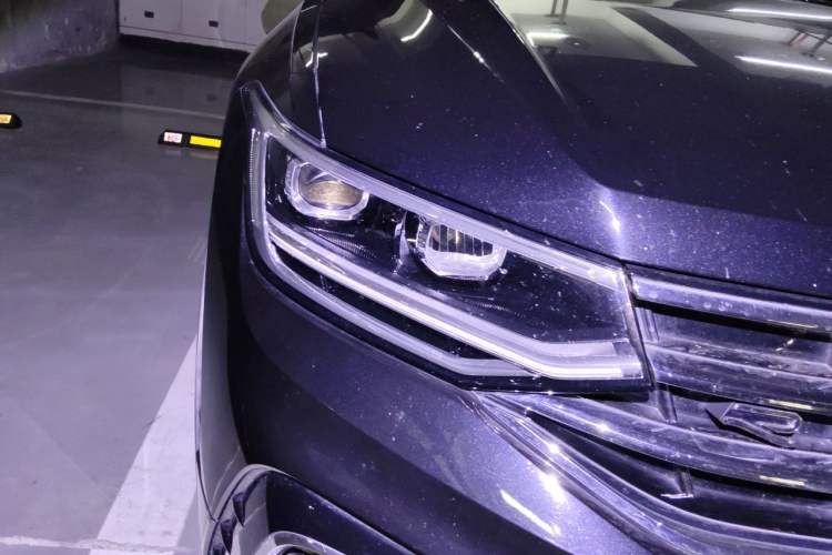 Used Volkswagen Tiguan L 2023 330TSI Automatic Two-Wheel Drive R-Line Enjoyment Edition Right Front Headlight