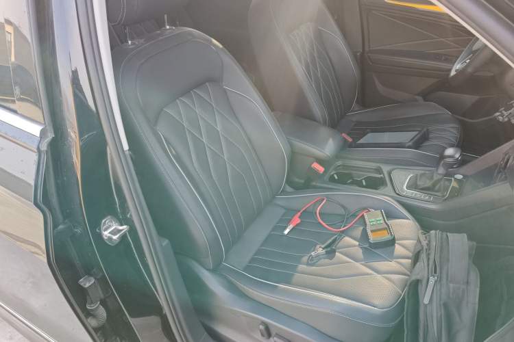 Used Volkswagen Tiguan L 2023 Restyled 330TSI Automatic Two-Wheel Drive R-Line Enhanced Comfort Version Right Front Seat