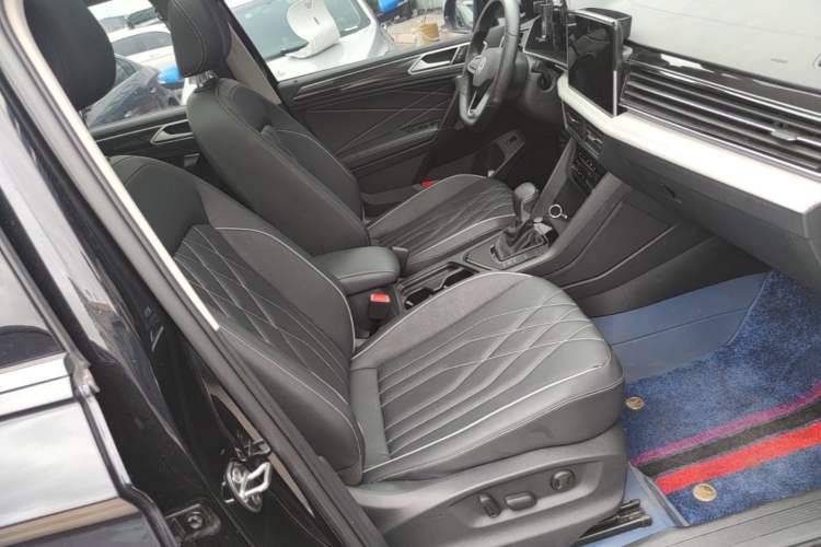 Used Volkswagen Tiguan L 2023 300TSI Automatic Two-Wheel Drive Smart Edition Right Front Seat