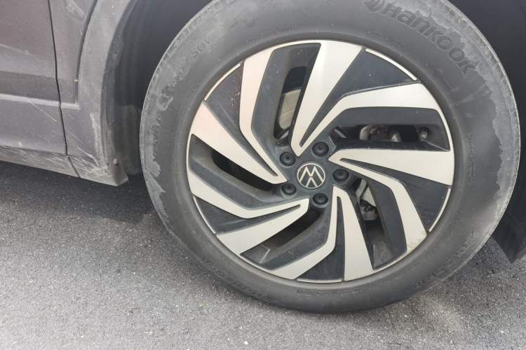 Used Volkswagen Tiguan L 2023 330TSI Automatic Two-Wheel Drive Smart Edition Right Front Wheel Hub