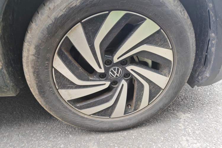 Used Volkswagen Tiguan L 2023 300TSI Automatic Two-Wheel Drive Smart Edition Right Front Wheel Hub