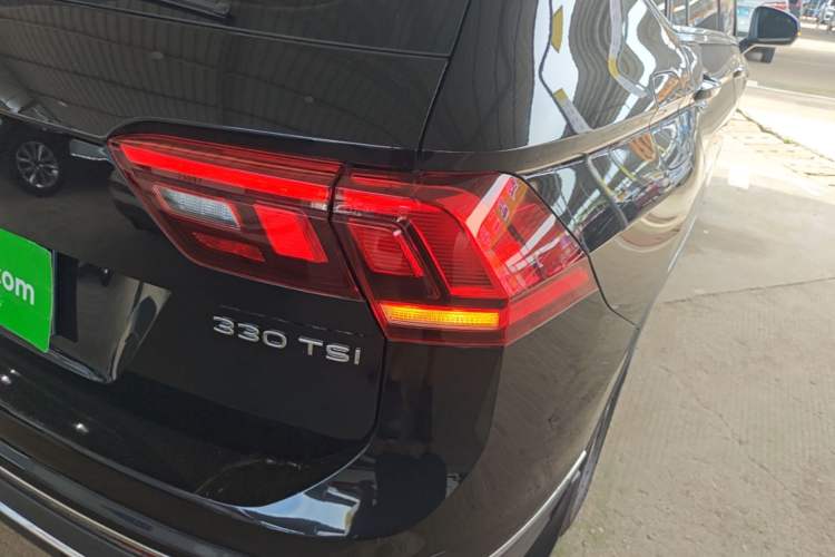 Used Volkswagen Tiguan L 2023 Revised Version 330TSI Automatic Two-Wheel Drive Smart Enjoyment Edition Right Rear Taillight