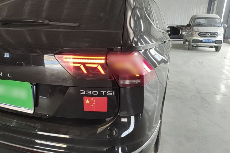 Used Volkswagen Tiguan L 2023 Restyled 330TSI Automatic Two-Wheel Drive R-Line Enhanced Comfort Version Right Rear Taillight