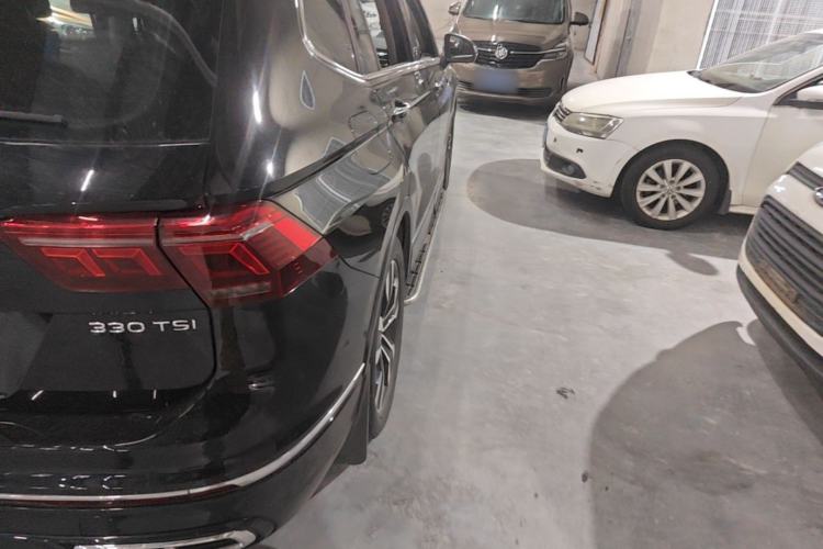 Used Volkswagen Tiguan L 2023 330TSI Automatic Two-Wheel Drive R-Line Enjoyment Edition Right Rear Taillight