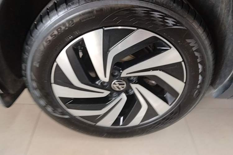 Used Volkswagen Tiguan L 2023 330TSI Automatic Two-Wheel Drive Smart Edition Right Rear Wheel Hub