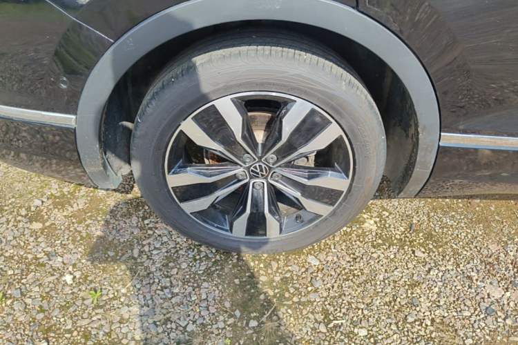 Used Volkswagen Tiguan L 2023 330TSI Automatic Two-Wheel Drive R-Line Enjoyment Edition Right Rear Wheel Hub