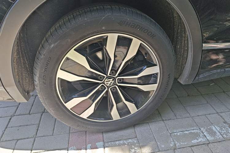 Used Volkswagen Tiguan L 2023 330TSI Automatic Two-Wheel Drive R-Line Enjoyment Edition Right Rear Wheel Hub