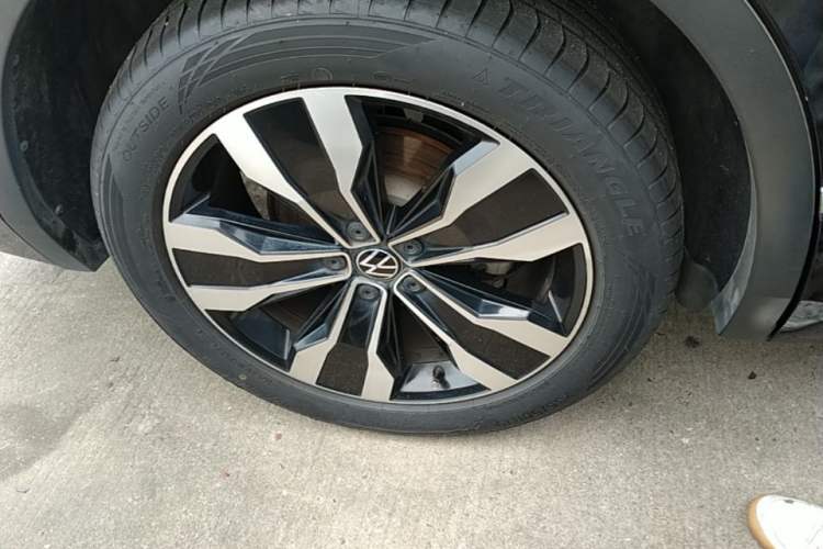 Used Volkswagen Tiguan L 2023 330TSI Automatic Two-Wheel Drive R-Line Enjoyment Edition Right Rear Wheel Hub