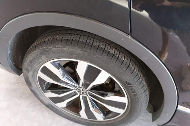 Used Volkswagen Tiguan L 2023 330TSI Automatic Two-Wheel Drive R-Line Enjoyment Edition Right Rear Wheel Hub