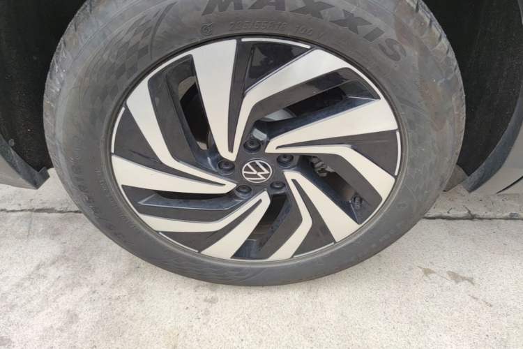 Used Volkswagen Tiguan L 2023 300TSI Automatic Two-Wheel Drive Smart Edition Right Rear Wheel Hub
