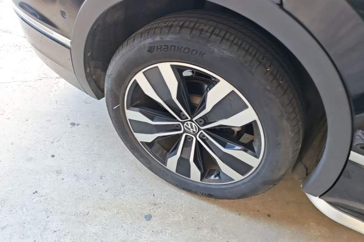 Used Volkswagen Tiguan L 2023 330TSI Automatic Two-Wheel Drive R-Line Enjoyment Edition Right Rear Wheel Hub