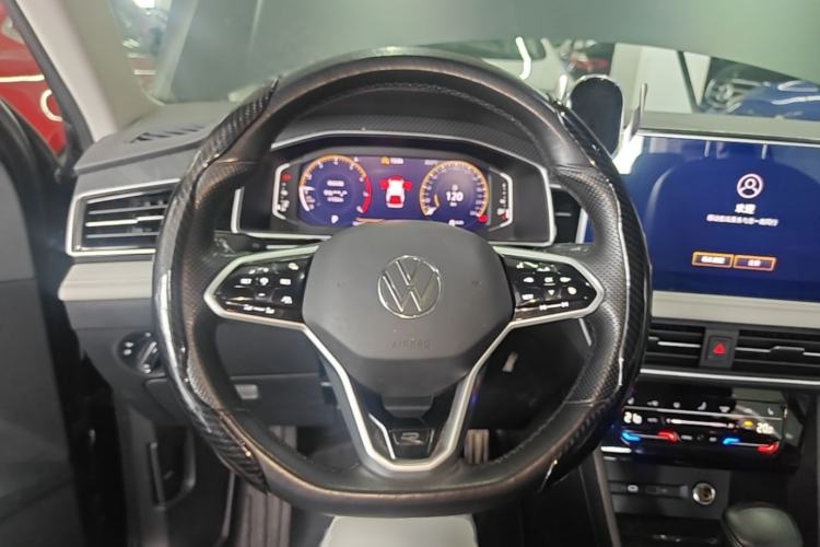 Used Volkswagen Tiguan L 2023 Restyled 330TSI Automatic Two-Wheel Drive R-Line Enhanced Comfort Version Steering Wheel