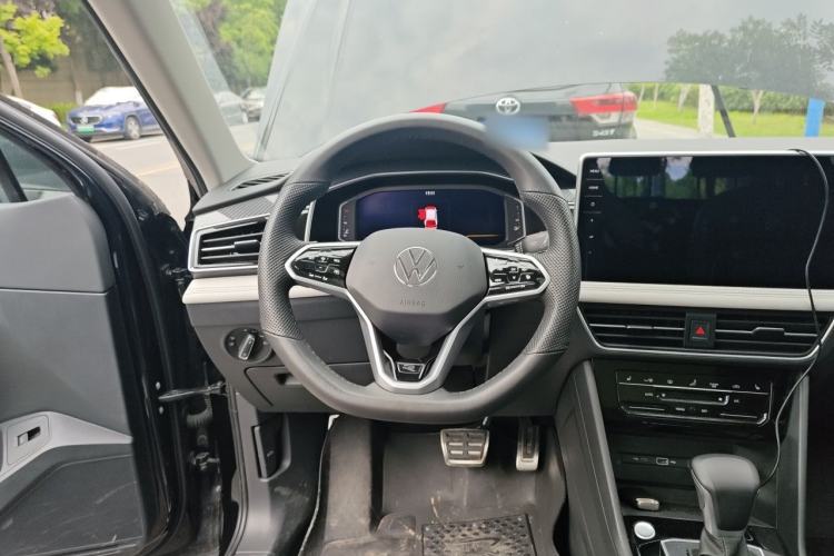 Used Volkswagen Tiguan L 2023 Restyled 330TSI Automatic Two-Wheel Drive R-Line Enhanced Comfort Version Steering Wheel